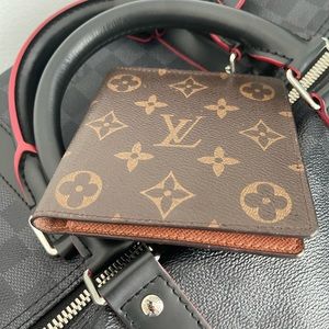 BRAND NEW LOUIS VUITTON MONOGRAM WALLET MSRP 599$